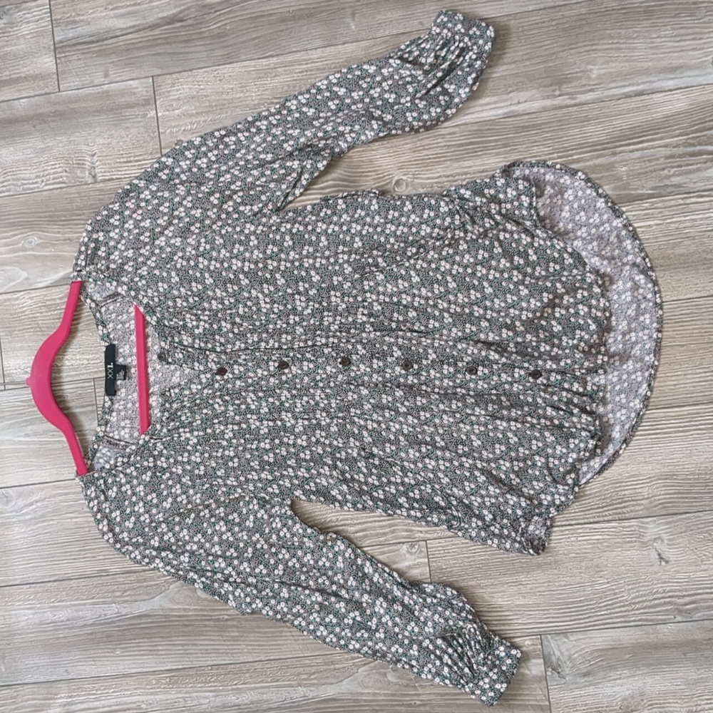 5/$25 Forever 21 Floral Boho Top Small